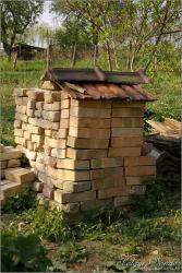 Házi rozsdafarkú számára épített tető imitáció - 2011. április, Tolnanémedi